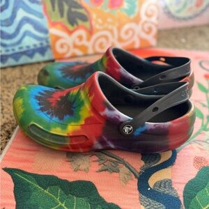 Men’s Croc Bistro Tie-Dye Clogs size 13